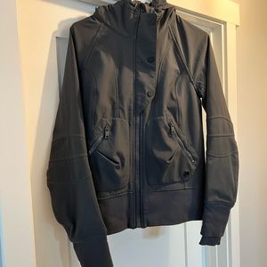 Lululemon gray zip up jacket size 6